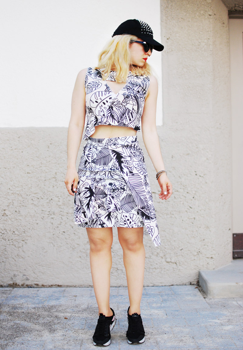 zweiteiler-kostuem-zara-palm-print-tropical-skirt-outfit-fashionblog5