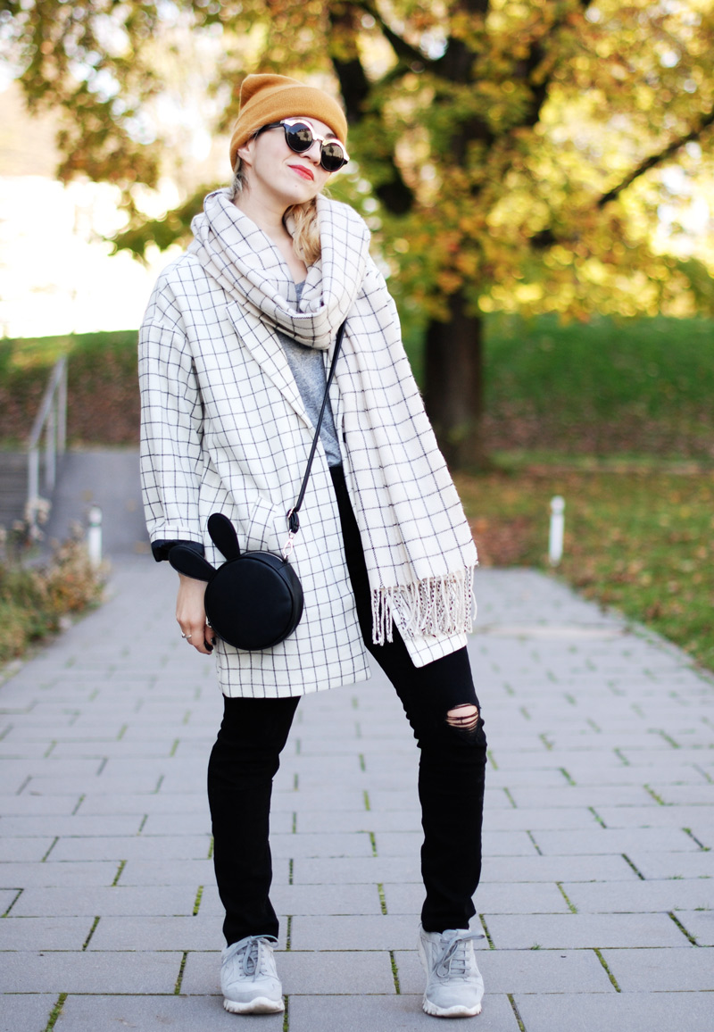 monki-style-checked-coat-karo-mantel-winter-trend-monochrom-outfit-inspiration-blogger-2