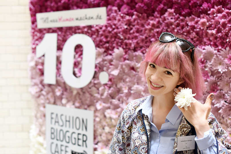 tollwasblumenmachen-fbc15-pinkhair-flowers-geschenk-fashionblogger-cafe-modeblogger-fashionweek-berlin-event