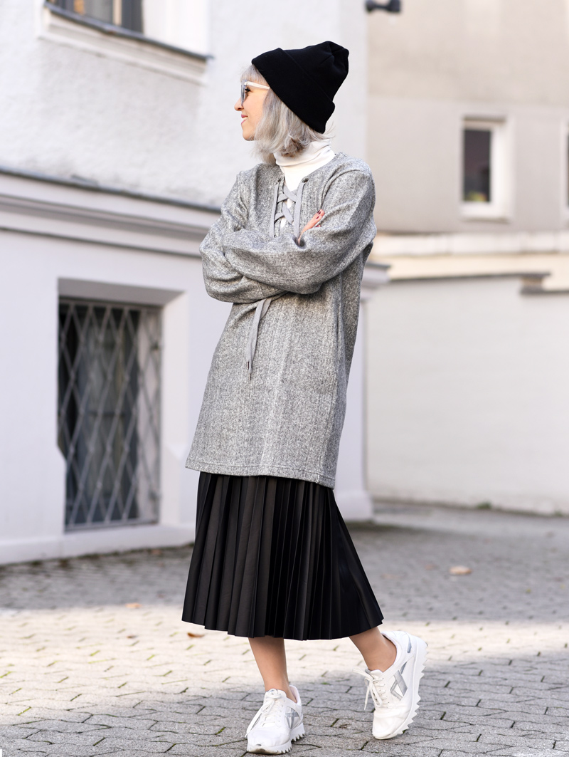 front-row-shop-blogger-fall-winter-grey-nachgesternistvormorgen-muenchen-skirt-lace-up-dress-trend-fashionblogger-3333