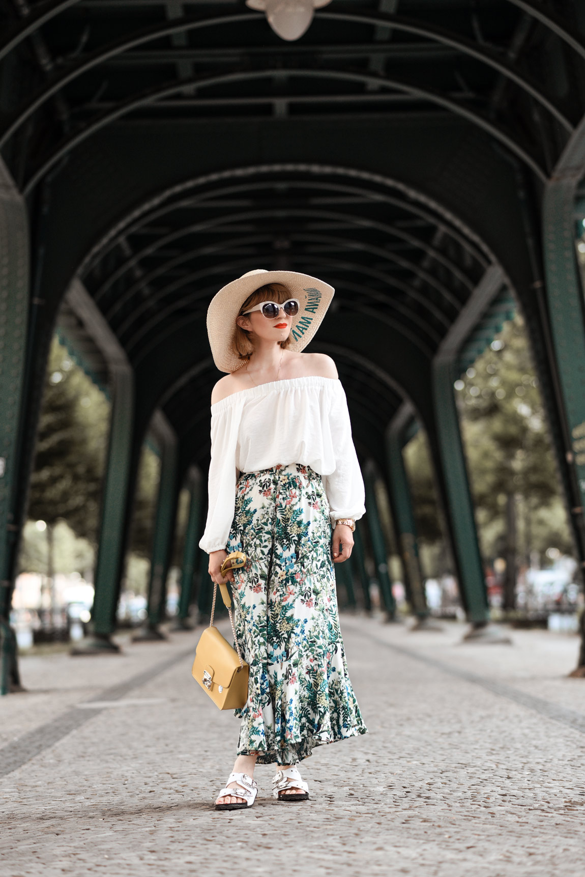 blumen, culotte, offshoulder, outfit, berlin, sommer, culottes, floral, weekday, streetstyle, suess, cute, retro, feminin, fashionblogger, modeblogger